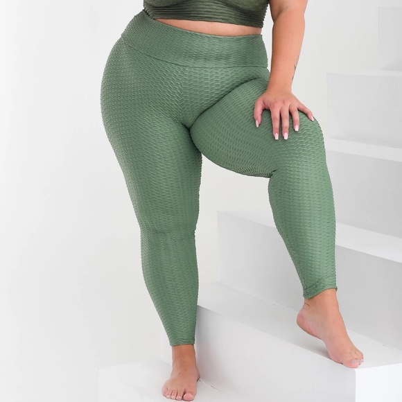 Booty by Brabants Curvy LBL Legging in Light Green - Picture 1 of 7